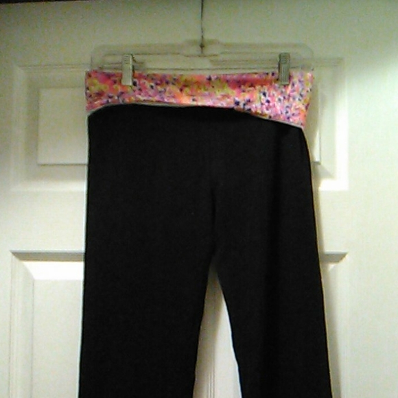 Victoria's Secret Other - Victoria Secrets leggings